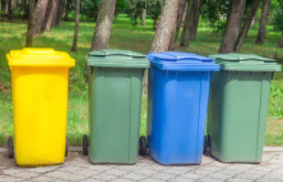 ثلاثة عناصر يجب مراعاتها في علب القمامة الخارجية